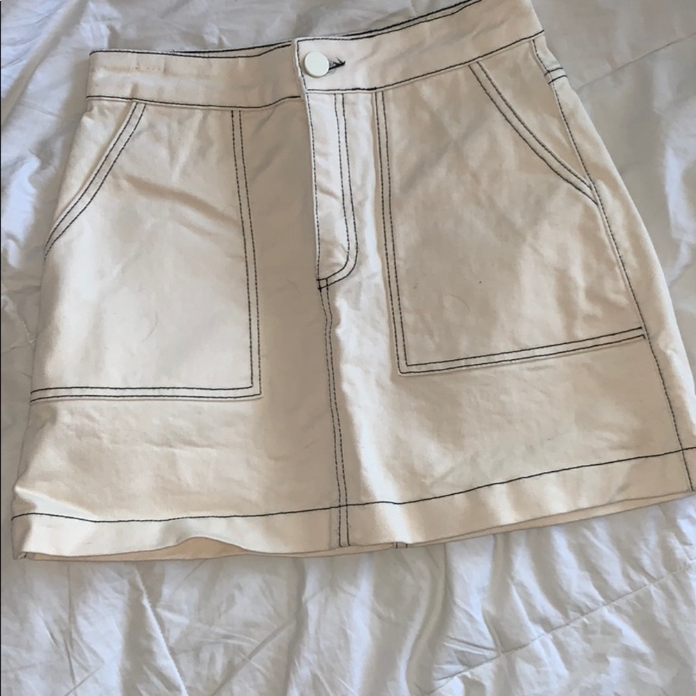 Zara off white skirt with black stitching